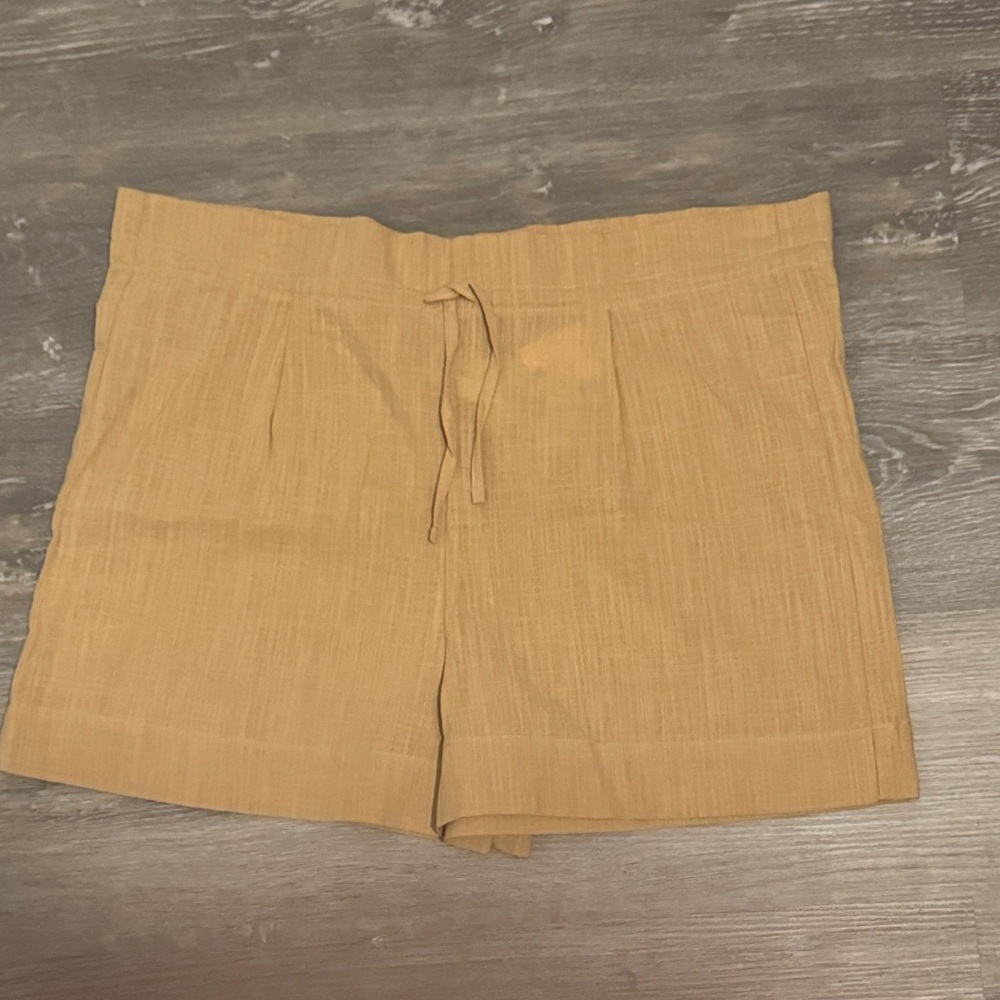 Women's Tan Shorts